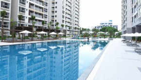 Scenic Valley Two bedroom , Free pool & Gym .